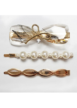 Hair clips with seashells