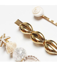 Hair clips with seashells