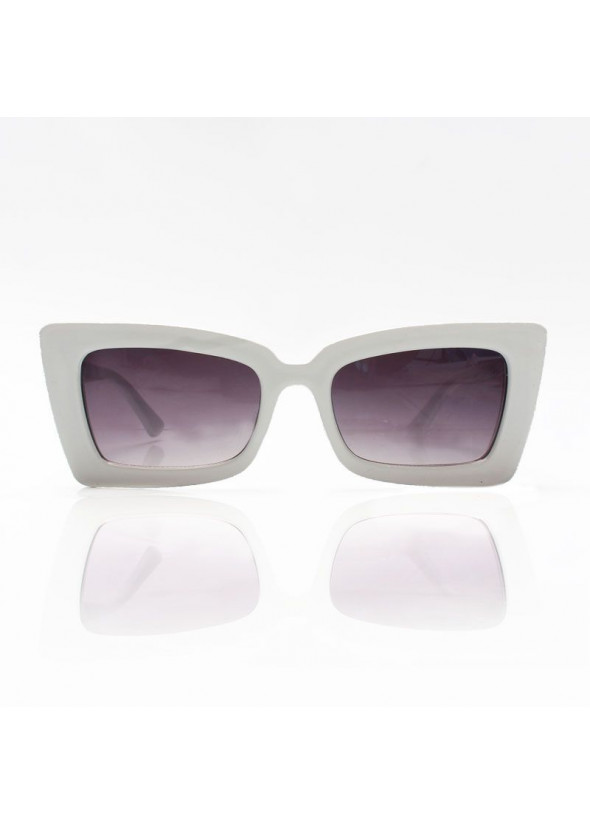 Sunglasses with plain colored frame