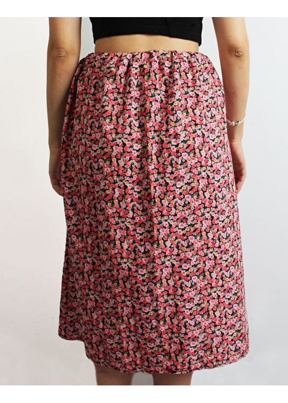 Floral skirt with buttons