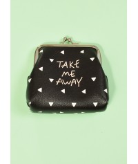 Coin purse with letter pattern