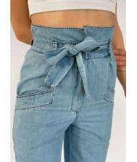 High waist jeans with belt