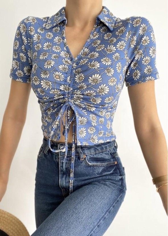 Floral top with collar