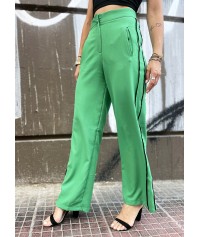 Trousers with stripe
