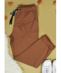 Elastic “magic” trousers with belt