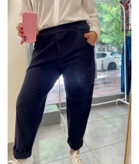 Elastic trousers with stich